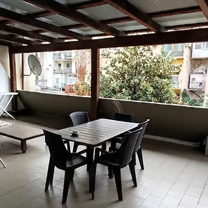 https://old-town-castle-area-flat-with-terrace.barihotels.org